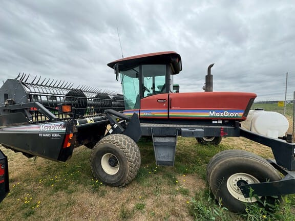 Main image MacDon 9350