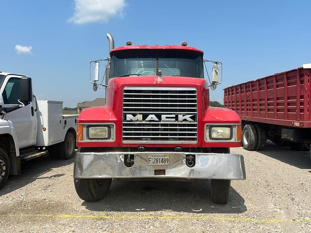 Image of Mack CH equipment image 1