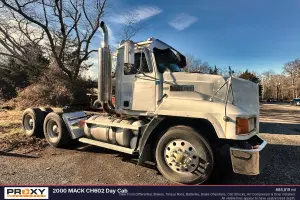 2000 Mack CH613 Image