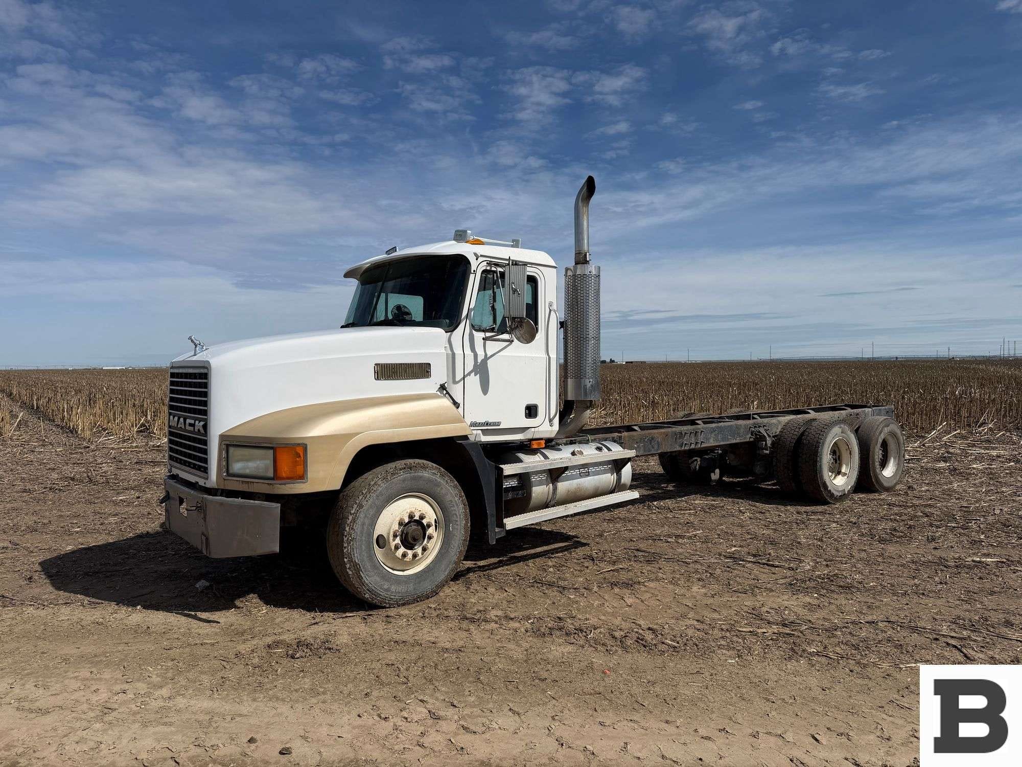 2000 Mack CH612 Equipment Image0