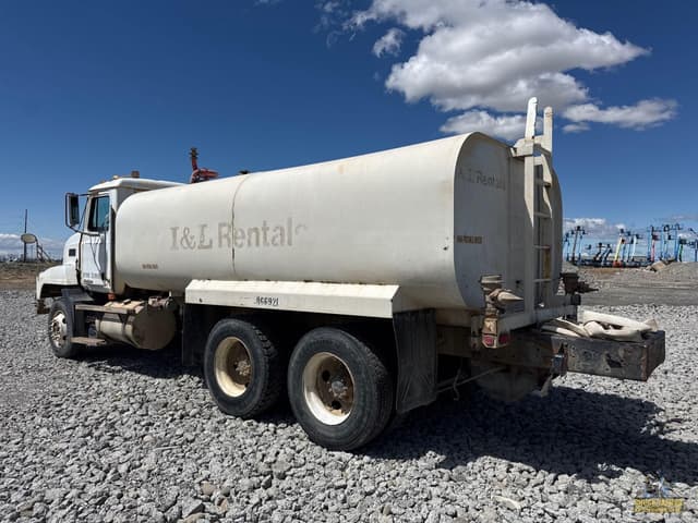 Image of Mack CH613 equipment image 2