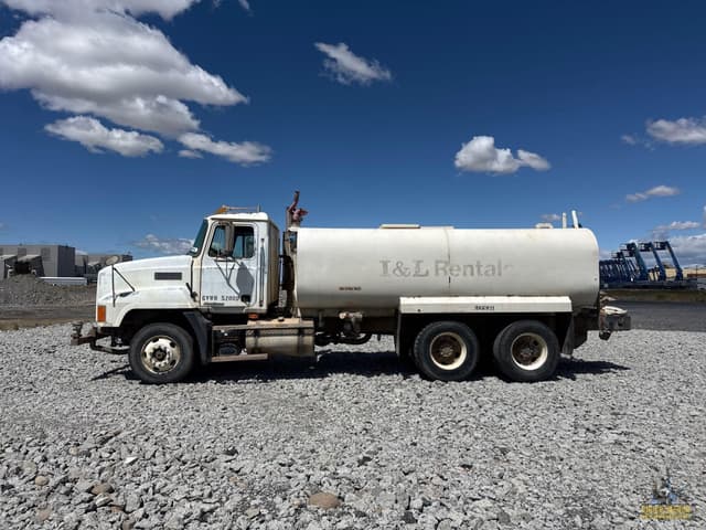 Image of Mack CH613 equipment image 1