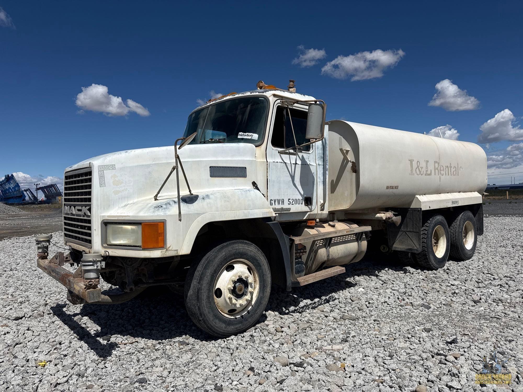 2000 Mack CH613 Equipment Image0