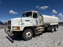 2000 Mack CH613 Image