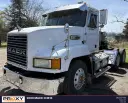 2000 Mack CH613 Image