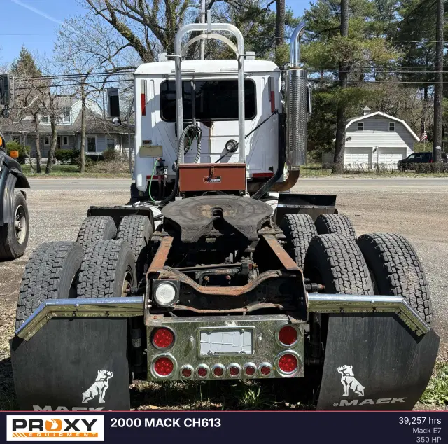Image of Mack CH613 equipment image 3