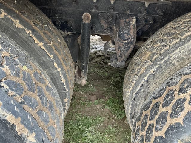 Image of Mack CH613 equipment image 4