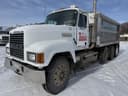 2000 Mack CH613 Image