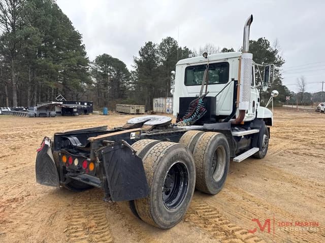 Image of Mack CH613 equipment image 1