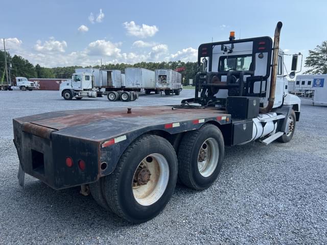 Image of Mack CH613 equipment image 4