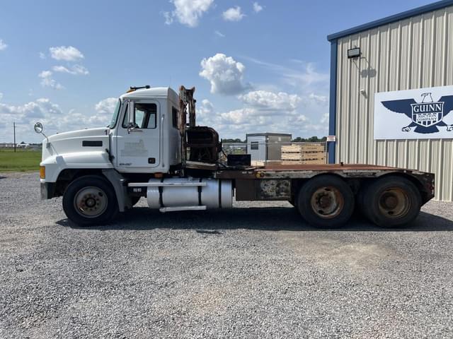 Image of Mack CH613 equipment image 1