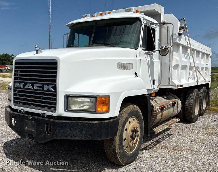 Image of Mack CH613 Primary image