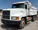 2000 Mack CH613 Image