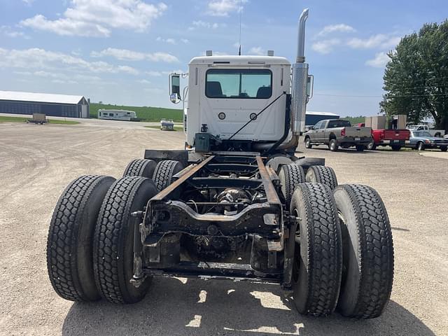 Image of Mack CH613 equipment image 4