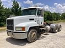 2000 Mack CH613 Image