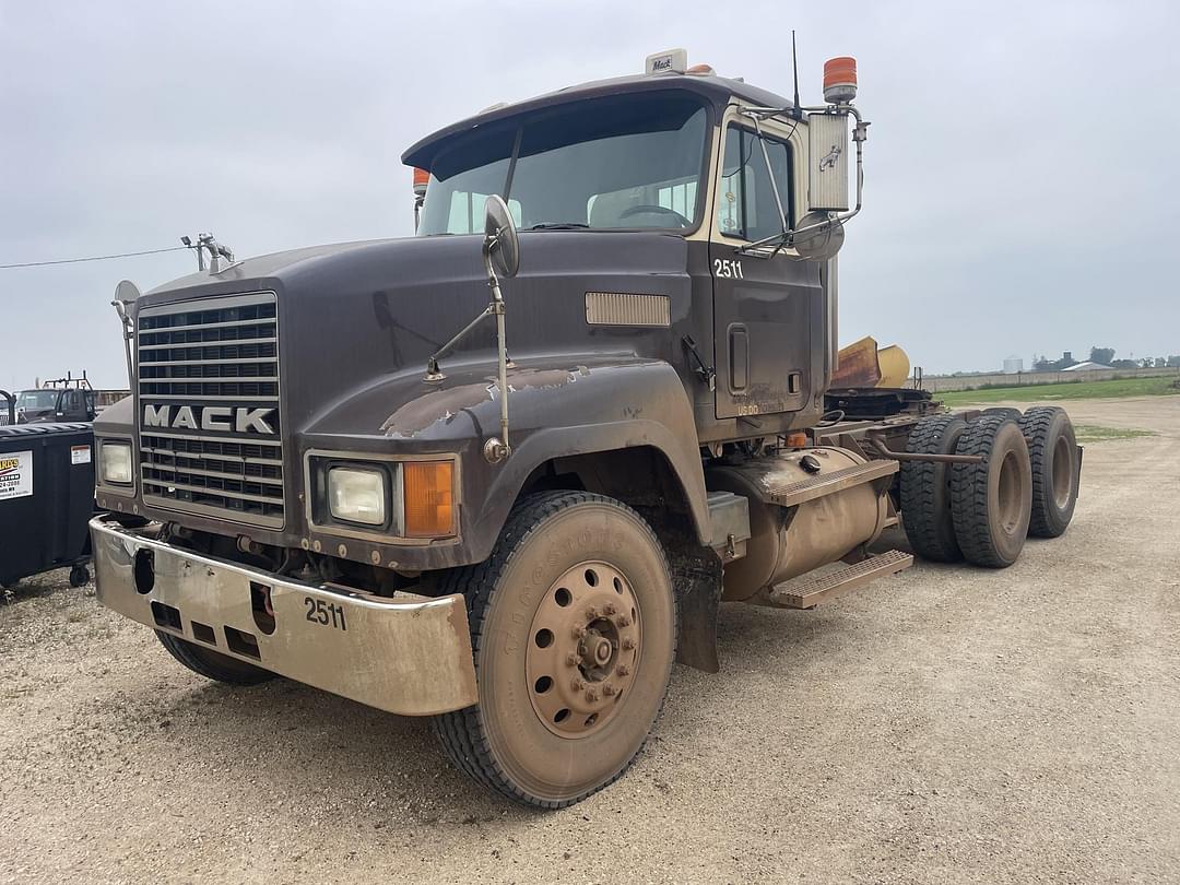 Image of Mack CH613 Primary image