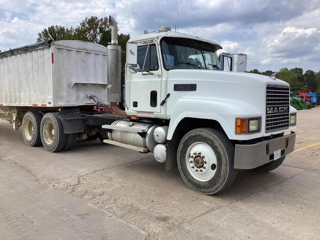 Image of Mack CH613 Primary image