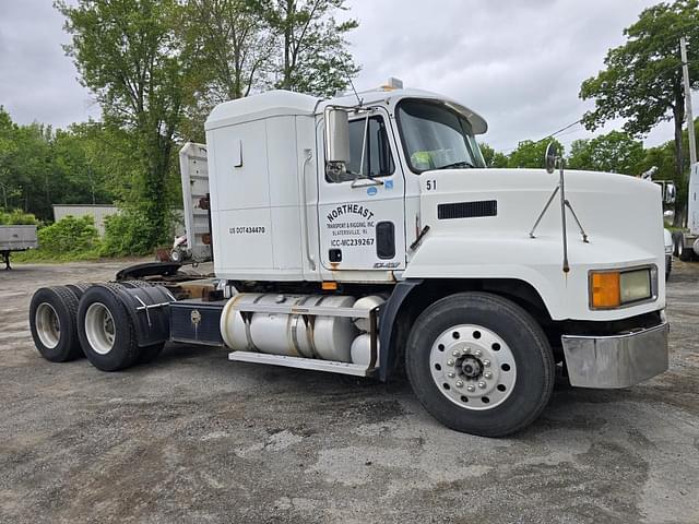 Image of Mack CH613 equipment image 4