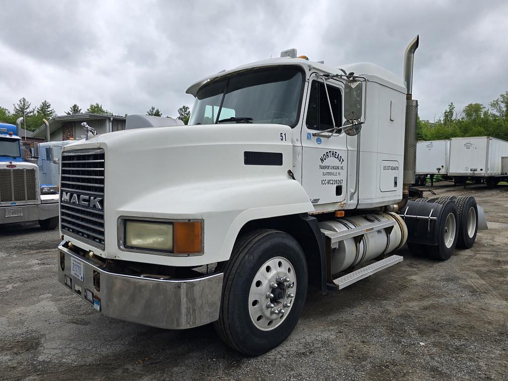 Image of Mack CH613 Primary image