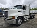 2000 Mack CH613 Image