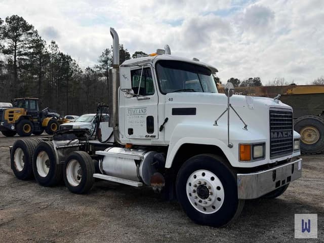 Image of Mack CH613 equipment image 2