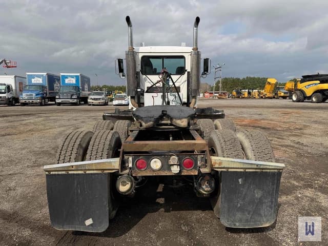 Image of Mack CH613 equipment image 4