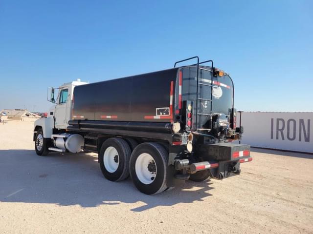 Image of Mack CH613 equipment image 2