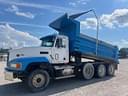 2000 Mack CL713 Image