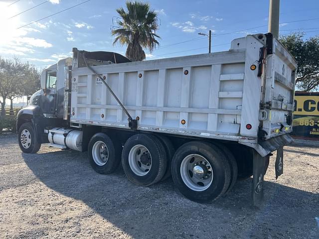 Image of Mack CH613 equipment image 1