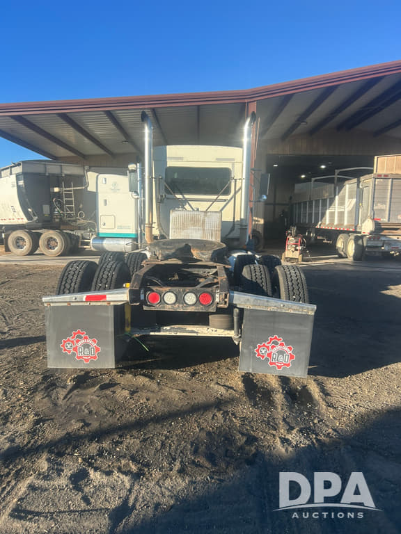 Image of Mack CX613 equipment image 3