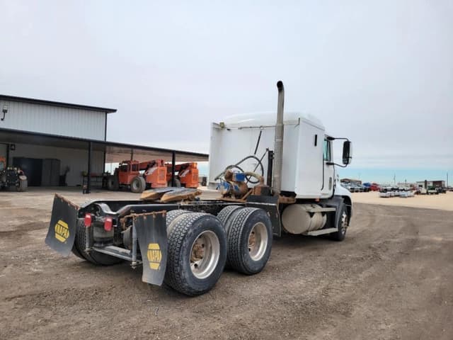 Image of Mack CX613 equipment image 4