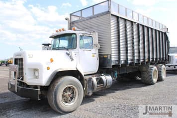 Main image Mack RB688S
