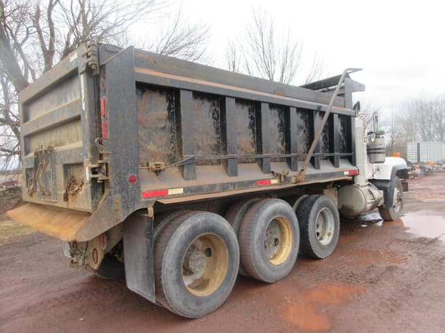 Image of Mack RD600 equipment image 2