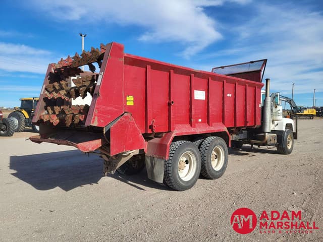 Image of Mack RD6885 equipment image 2