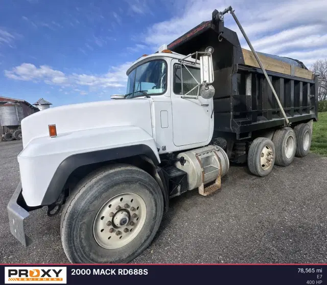 Image of Mack RD688S equipment image 2