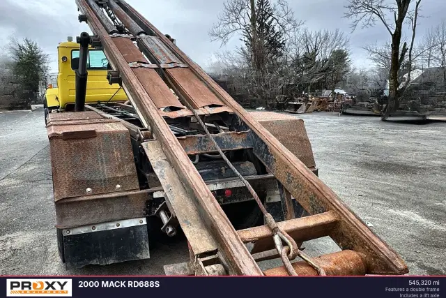 Image of Mack RD688S equipment image 3