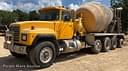 2000 Mack RD690S Image