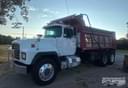 2000 Mack RD690S Image