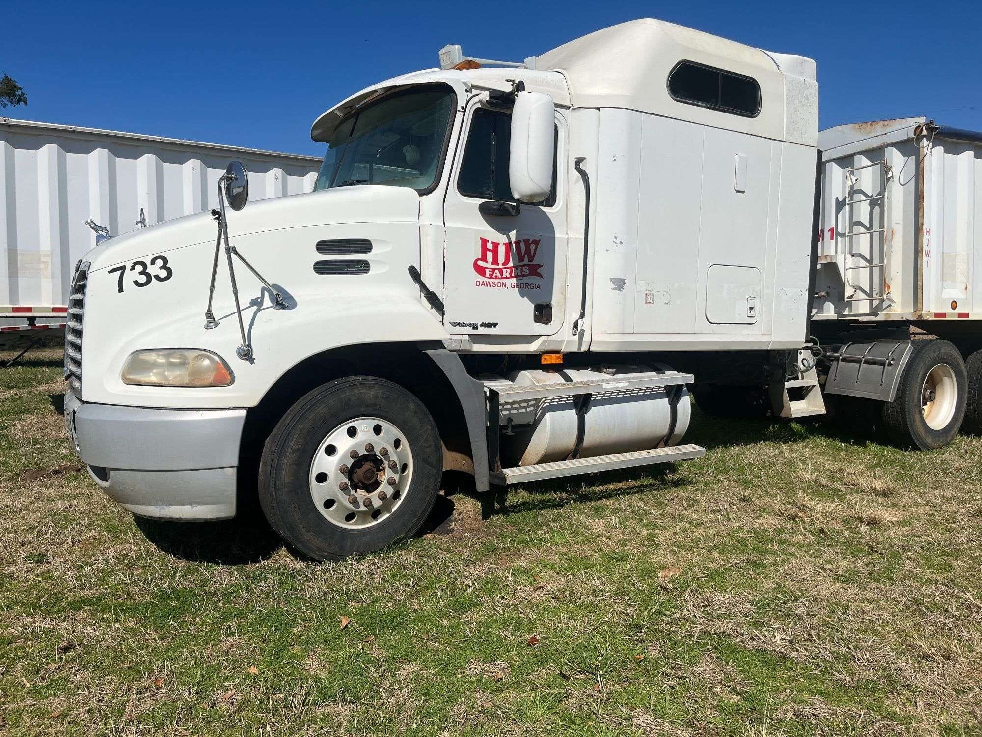 2000 Mack 427 Equipment Image0