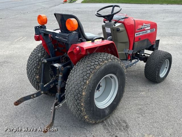 Image of Massey Ferguson 1225 equipment image 4