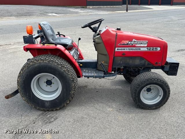 Image of Massey Ferguson 1225 equipment image 3