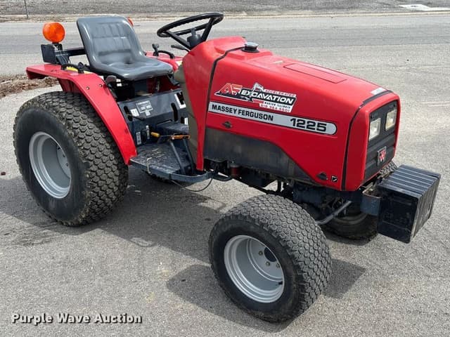 Image of Massey Ferguson 1225 equipment image 2