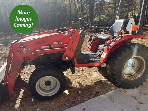 2000 Massey Ferguson 1233 Equipment Image0