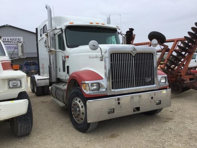 Image of International Navistar 9200i equipment image 1