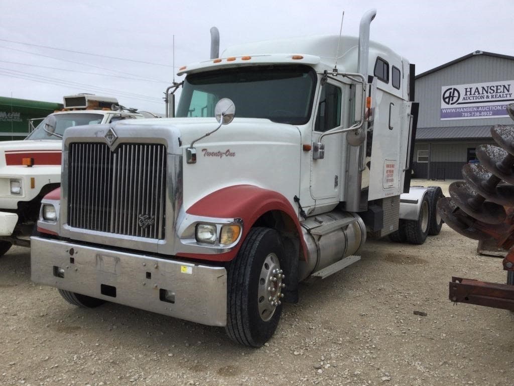 Image of International Navistar 9200i Primary image