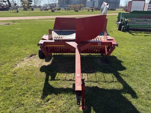 Image of New Holland 166 equipment image 1