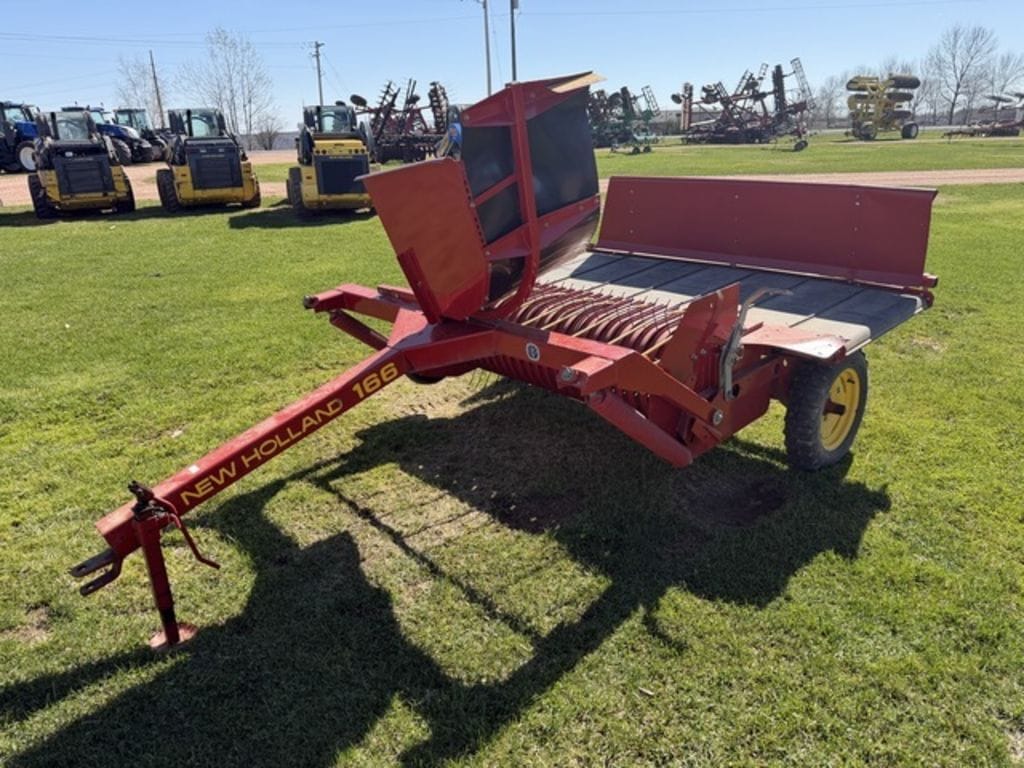2000 New Holland 166 Equipment Image0