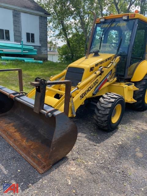 Main image New Holland 555E