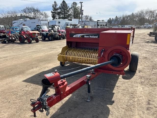 Image of New Holland 565 Primary image