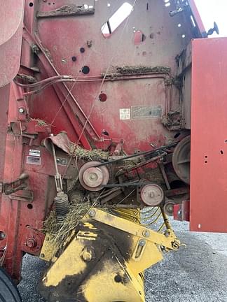 Image of New Holland 648 equipment image 3